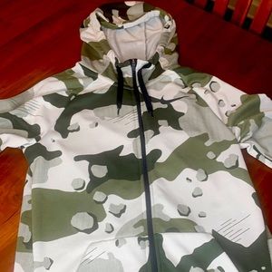 Nike Camo Zip Up Sweatshirt with Hood. Size S. Never worn but no tags.